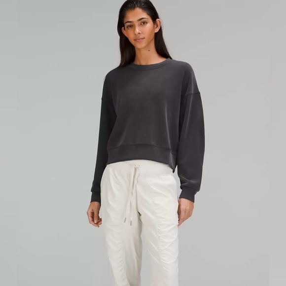 Lululemon Perfectly Oversized Crop Crew Softstreme Women Long Sleeve Black Sz 2 - Picture 1 of 9